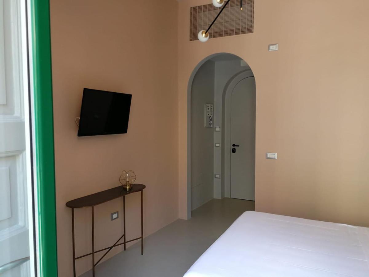 Luciani 33 Luxury Rooms Салерно Экстерьер фото